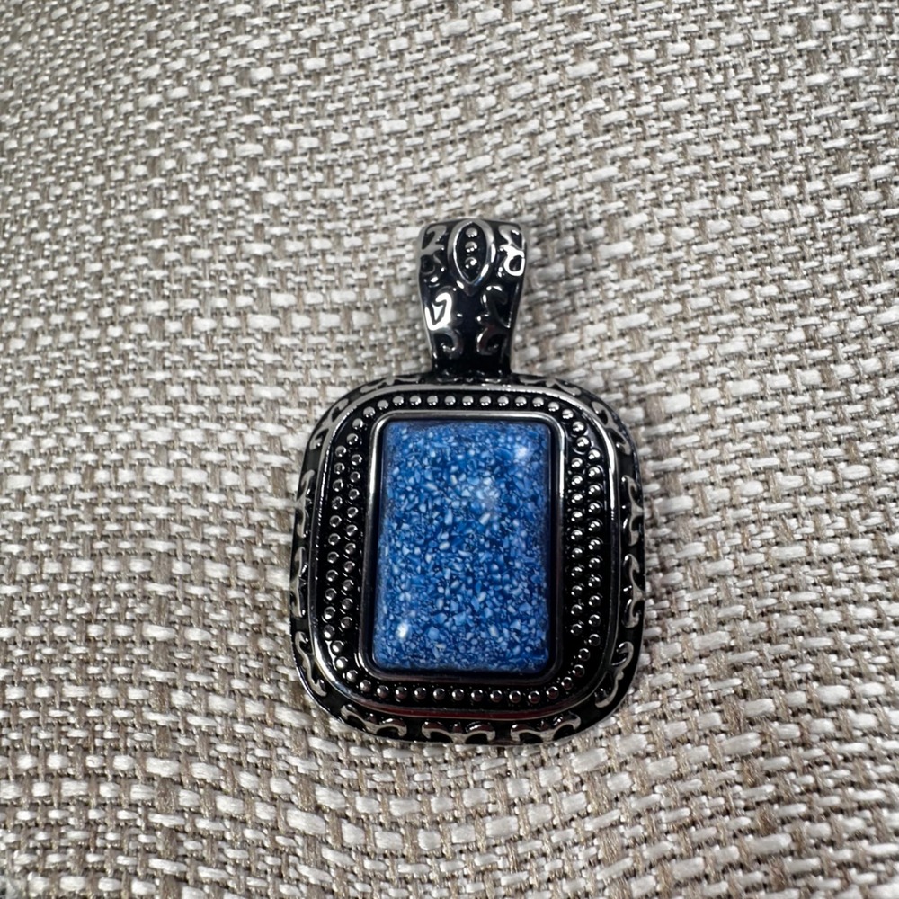 Lia Sophia Blue Druzy Look Pendant Silver Tone Square Statement Necklace Pendant